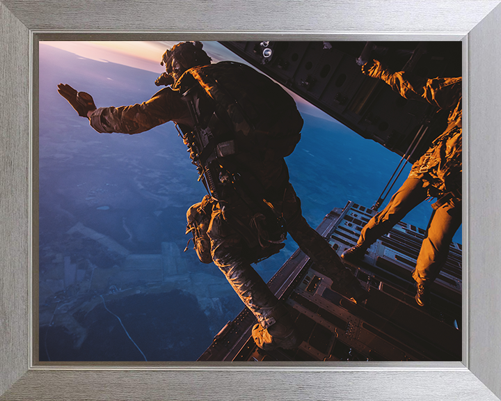 British Army Soldier Parachuting over Estonia Photo Print Wall Art Military Decor Posters, Prints, & Visual Artwork Hampshire Prints 10 x 8 Silver Frame No
