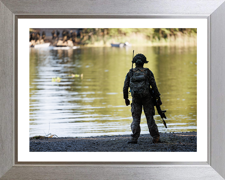 British Army Soldier River Crossing Photo Print Wall Art Military Decor Poster Posters, Prints, & Visual Artwork Hampshire Prints 10 x 8 Silver Frame Yes