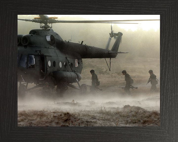 Soldiers Boarding a Helicopter Photo Print – British Army Helicopter Operations Wall Art, Military Decor Posters, Prints, & Visual Artwork Hampshire Prints 10 x 8 Black Frame No