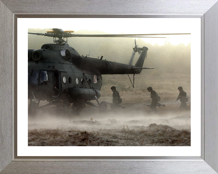 Soldiers Boarding a Helicopter Photo Print – British Army Helicopter Operations Wall Art, Military Decor Posters, Prints, & Visual Artwork Hampshire Prints 10 x 8 Silver Frame Yes