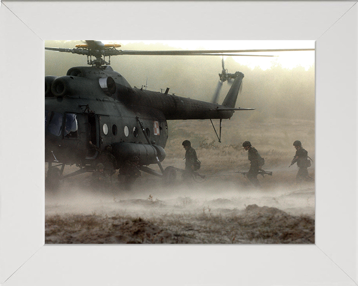 Soldiers Boarding a Helicopter Photo Print – British Army Helicopter Operations Wall Art, Military Decor Posters, Prints, & Visual Artwork Hampshire Prints 10 x 8 White Frame No