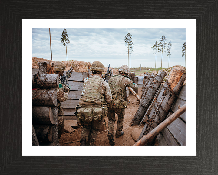 Soldiers Clearing a Trench Photo Print – British Army Wall Art, Military Decor Posters, Prints, & Visual Artwork Hampshire Prints 10 x 8 Black Frame Yes
