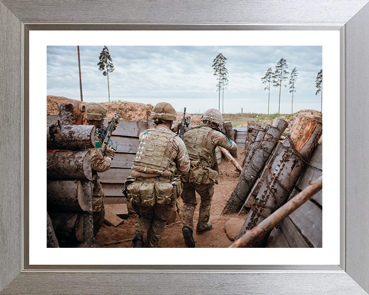 Soldiers Clearing a Trench Photo Print – British Army Wall Art, Military Decor Posters, Prints, & Visual Artwork Hampshire Prints 10 x 8 Silver Frame Yes