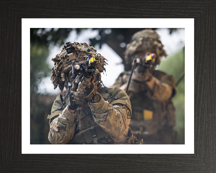 Soldiers During building clearance drills Photo Print – British Army Wall Art, Military Decor Posters, Prints, & Visual Artwork Hampshire Prints 10 x 8 Black Frame Yes