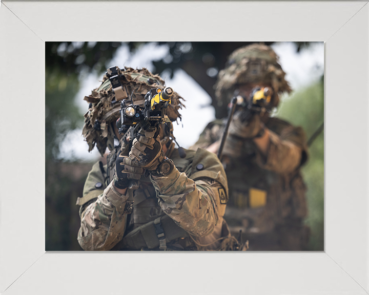 Soldiers During building clearance drills Photo Print – British Army Wall Art, Military Decor Posters, Prints, & Visual Artwork Hampshire Prints 10 x 8 White Frame No