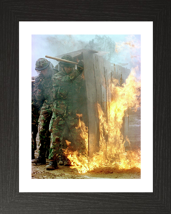 Soldiers During Crowd Control Training Photo Print – British Army Wall Art, Military Decor Posters, Prints, & Visual Artwork Hampshire Prints 10 x 8 Black Frame Yes