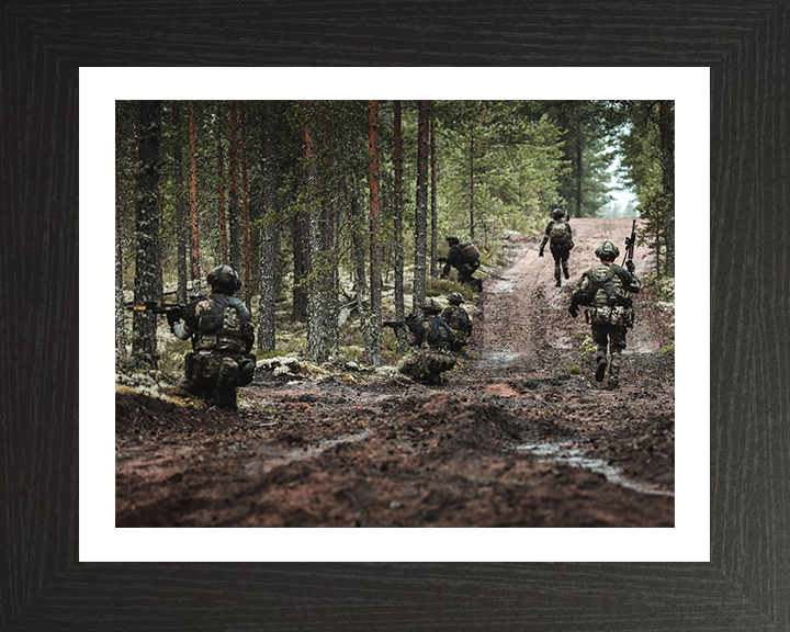 Soldiers During a forest patrol Photo Print – British Army Patrol Wall Art, Military Decor Posters, Prints, & Visual Artwork Hampshire Prints 10 x 8 Black Frame Yes