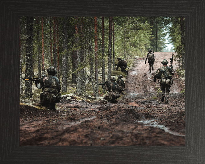 Soldiers During a forest patrol Photo Print – British Army Patrol Wall Art, Military Decor Posters, Prints, & Visual Artwork Hampshire Prints 10 x 8 Black Frame No