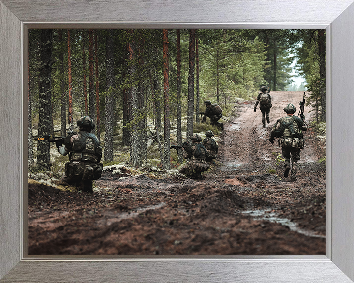 Soldiers During a forest patrol Photo Print – British Army Patrol Wall Art, Military Decor Posters, Prints, & Visual Artwork Hampshire Prints 10 x 8 Silver Frame No