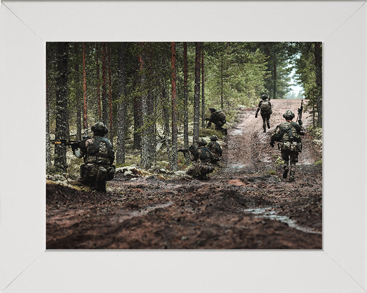 Soldiers During a forest patrol Photo Print – British Army Patrol Wall Art, Military Decor Posters, Prints, & Visual Artwork Hampshire Prints 10 x 8 White Frame No