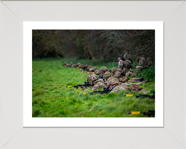 Soldiers on exercise Photo Print – British Army Wall Art, Military Decor Posters, Prints, & Visual Artwork Hampshire Prints 10 x 8 White Frame Yes