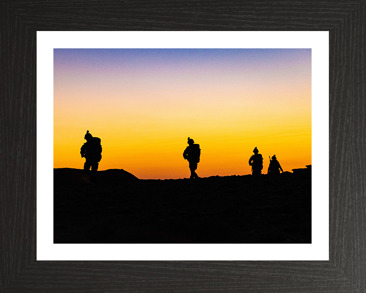 Soldiers Silhouette at sunset Photo Print – British Army Wall Art, Military Decor Posters, Prints, & Visual Artwork Hampshire Prints 10 x 8 Black Frame Yes