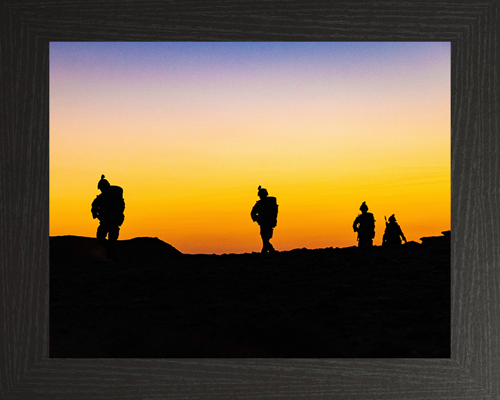 Soldiers Silhouette at sunset Photo Print – British Army Wall Art, Military Decor Posters, Prints, & Visual Artwork Hampshire Prints 10 x 8 Black Frame No