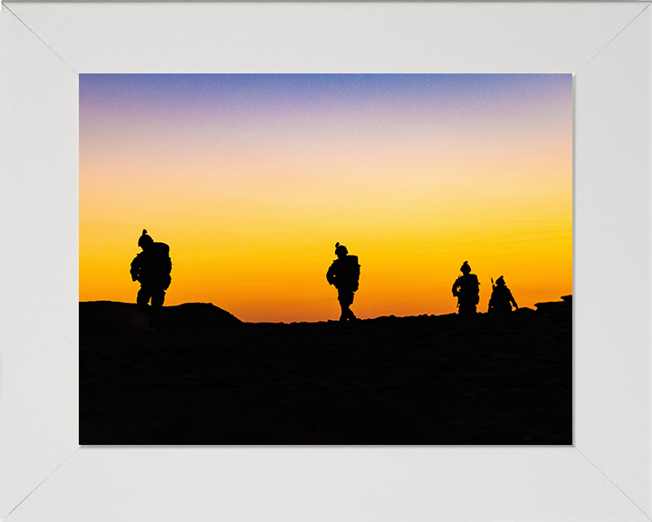 Soldiers Silhouette at sunset Photo Print – British Army Wall Art, Military Decor Posters, Prints, & Visual Artwork Hampshire Prints 10 x 8 White Frame No