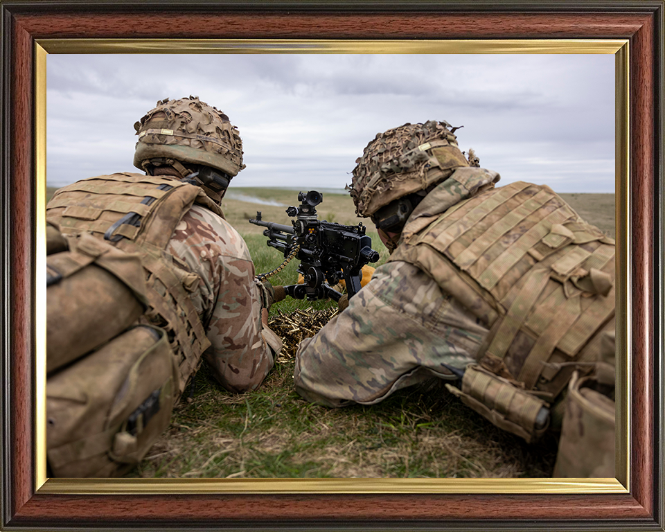 British Army Soldiers With a GPMG Photo Print Wall Art Military Decor Poster Posters, Prints, & Visual Artwork Hampshire Prints 10 x 8 Classic Frame No