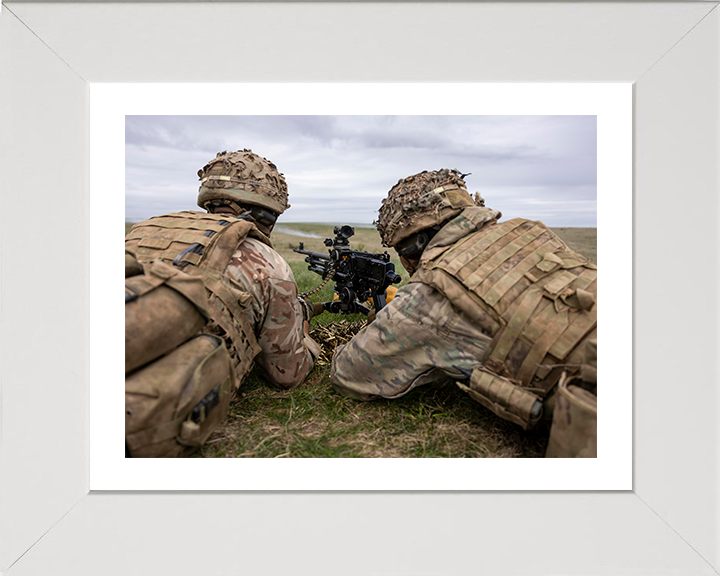 British Army Soldiers With a GPMG Photo Print Wall Art Military Decor Poster Posters, Prints, & Visual Artwork Hampshire Prints 10 x 8 White Frame Yes