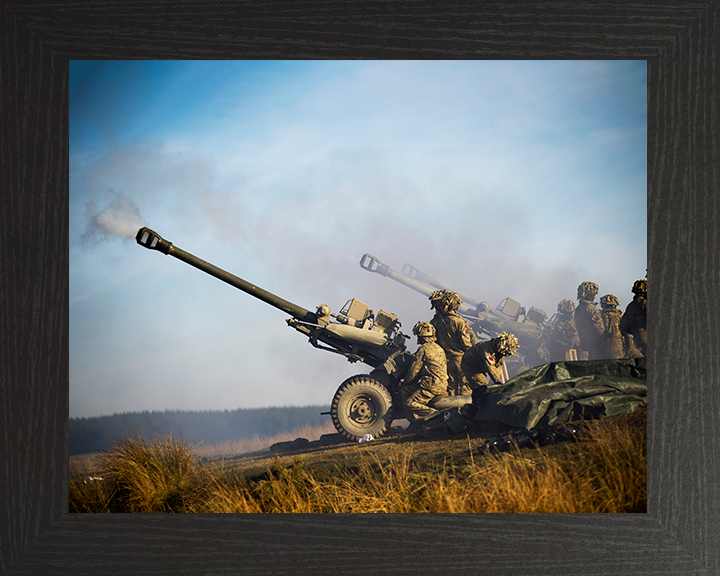 Soldiers firing 105mm Light Gun Photo Print – British Army Wall Art, Military Decor Posters, Prints, & Visual Artwork Hampshire Prints 10 x 8 Black Frame No