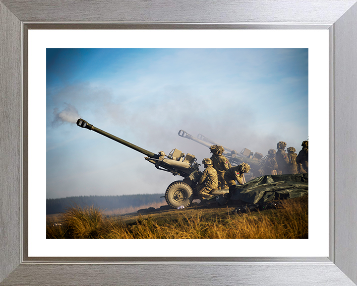 Soldiers firing 105mm Light Gun Photo Print – British Army Wall Art, Military Decor Posters, Prints, & Visual Artwork Hampshire Prints 10 x 8 Silver Frame Yes