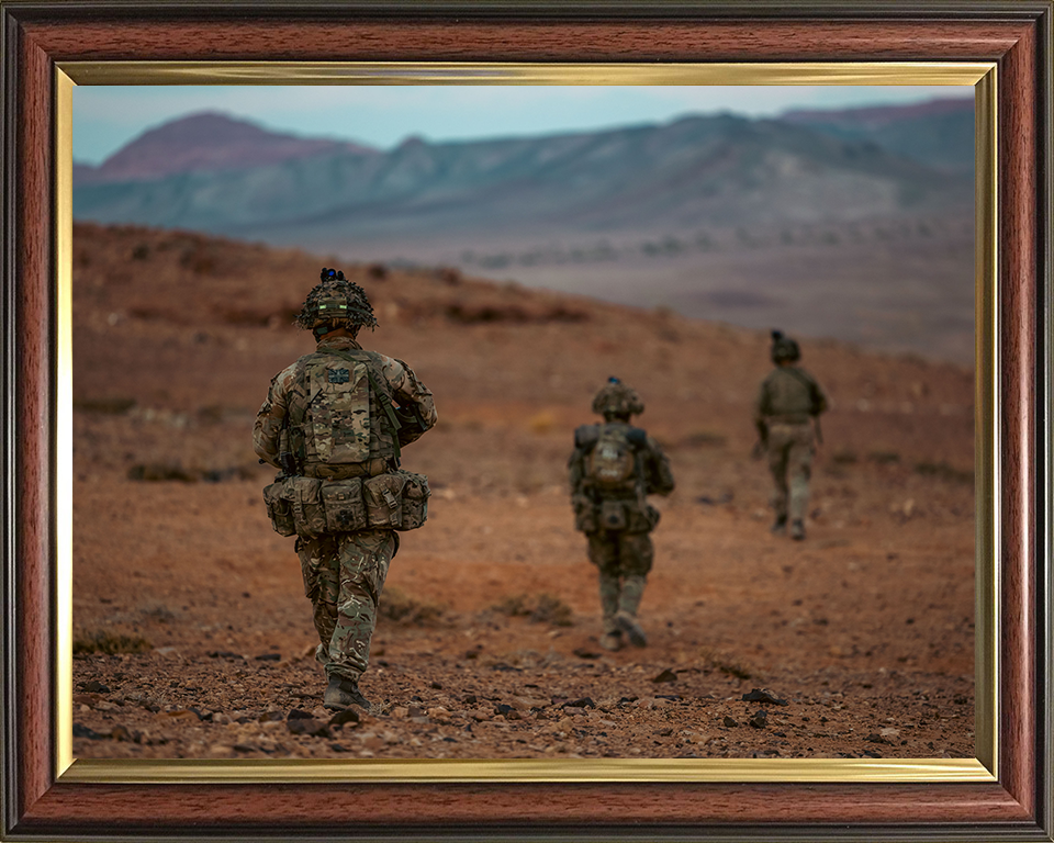 Soldiers on Patrol Photo Print – British Army Patrol Wall Art, Military Decor Posters, Prints, & Visual Artwork Hampshire Prints 10 x 8 Classic Frame No