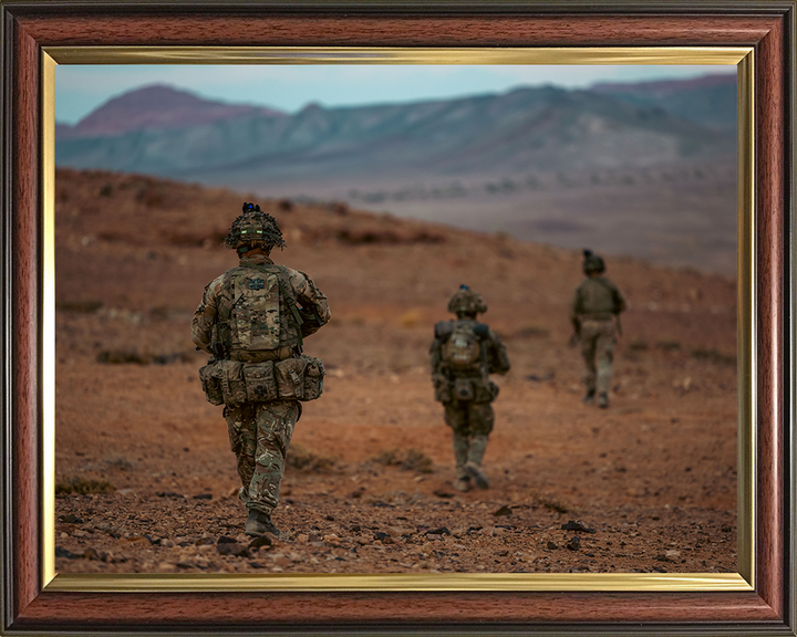 Soldiers on Patrol Photo Print – British Army Patrol Wall Art, Military Decor Posters, Prints, & Visual Artwork Hampshire Prints 10 x 8 Classic Frame No