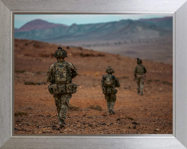 Soldiers on Patrol Photo Print – British Army Patrol Wall Art, Military Decor Posters, Prints, & Visual Artwork Hampshire Prints 10 x 8 Silver Frame No