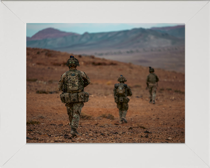 Soldiers on Patrol Photo Print – British Army Patrol Wall Art, Military Decor Posters, Prints, & Visual Artwork Hampshire Prints 10 x 8 White Frame No