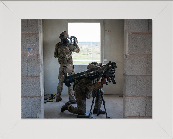 Soldiers with Javelin and NLAW Photo Print – British Army Wall Art, Military Decor Posters, Prints, & Visual Artwork Hampshire Prints 10 x 8 White Frame No