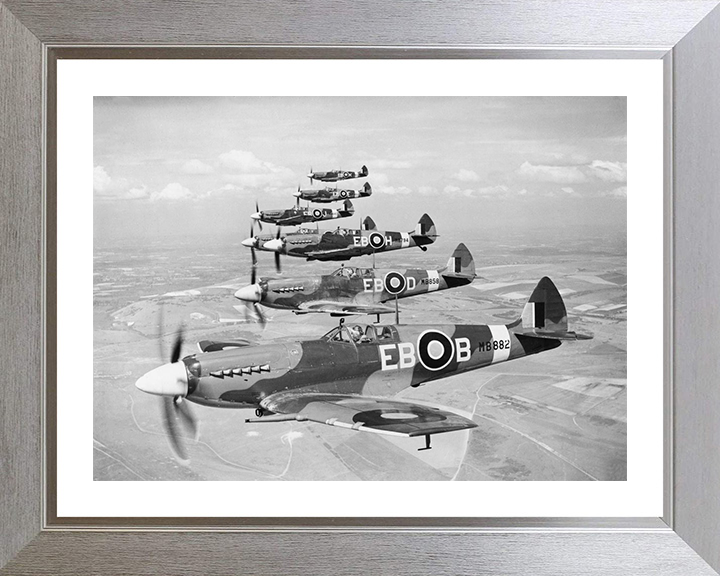 Supermarine Spitfire F Mk XIIs of 41 Sqn Royal Air Force Aircraft Photo Print Wall Art Aviation Decor UK Posters, Prints, & Visual Artwork Hampshire Prints 10 x 8 Silver Frame Yes