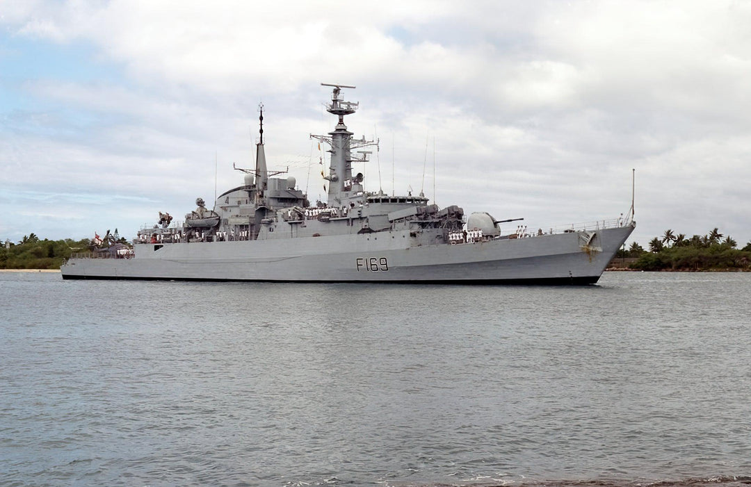 HMS Amazon F169 | Photo Print | Framed Print | Poster | Type 21 | Frigate | Royal Navy Hampshire Prints