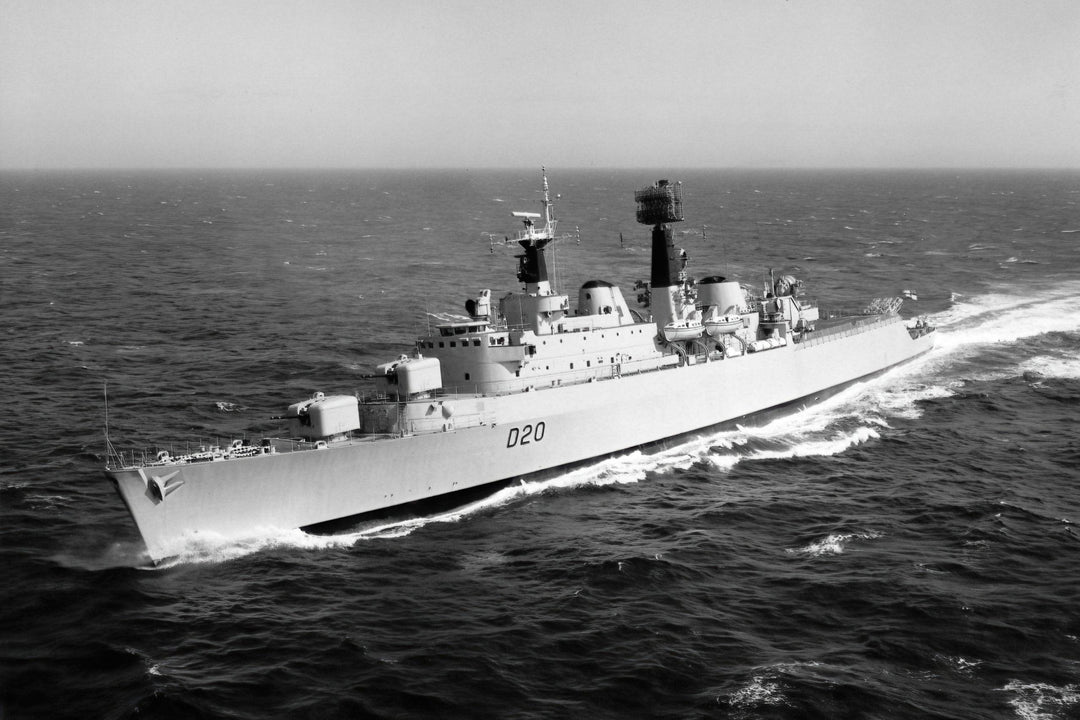 HMS Fife D20 | Photo Print | Framed Print | Poster | County Class | Destroyer | Royal Navy Hampshire Prints