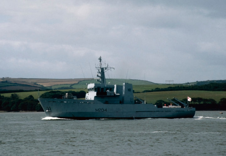 HMS Arun M2014 Royal Navy River class minesweeper Photo Print or Framed Print - Hampshire Prints