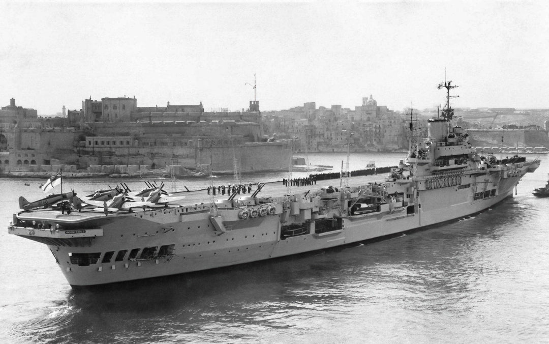 HMS Indomitable (92) | Photo Print | Framed Print | Illustrious Class | Aircraft Carrier | Royal Navy Hampshire Prints