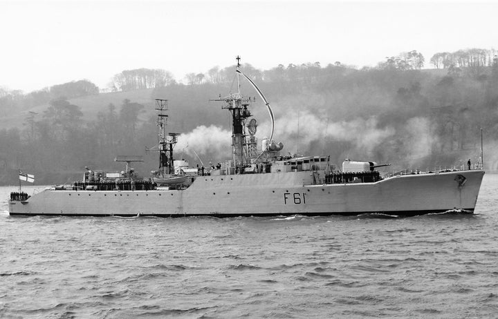 HMS Llandaff F61 | Photo Print | Framed Print | Salisbury Class | Frigate | Royal Navy Hampshire Prints