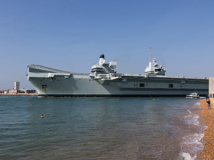 HMS Queen Elizabeth R08 | Photo Print | Framed Print | Queen Elizabeth Class | Aircraft Carrier | Royal Navy Hampshire Prints