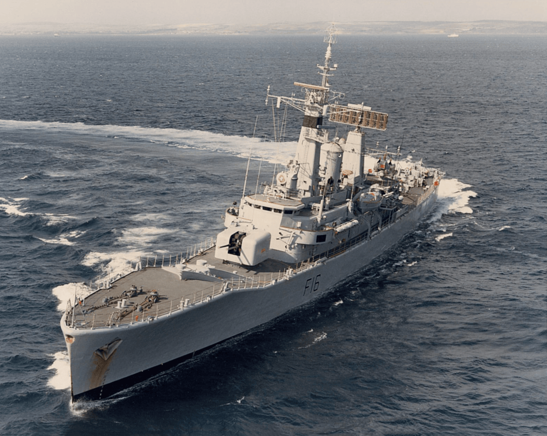 HMS Diomede F16 | Photo Print | Framed Print | Leander Class | Frigate | Royal Navy Hampshire Prints