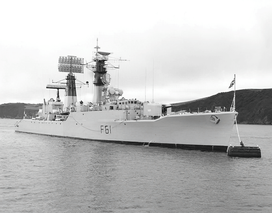 HMS Llandaff F61 Royal Navy Salisbury class Frigate Photo Print or Framed Print - Hampshire Prints