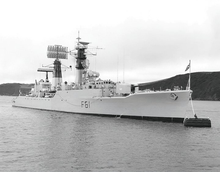 HMS Llandaff F61 | Photo Print | Framed Print | Salisbury Class | Frigate | Royal Navy Hampshire Prints