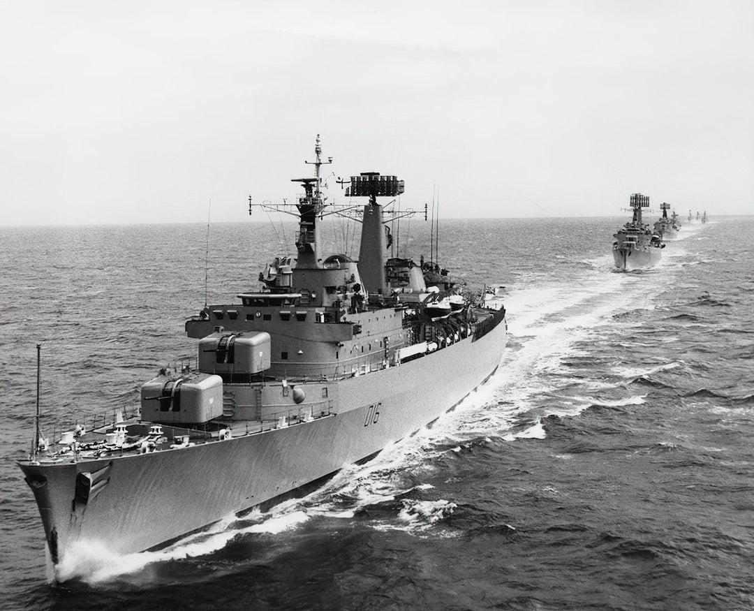 HMS London D16 Royal Navy County class destroyer Photo Print or Framed Print - Hampshire Prints