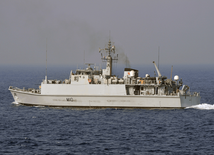 HMS Ramsey M110 | Photo Print | Framed Print | Sandown Class | Minehunter | Royal Navy Hampshire Prints