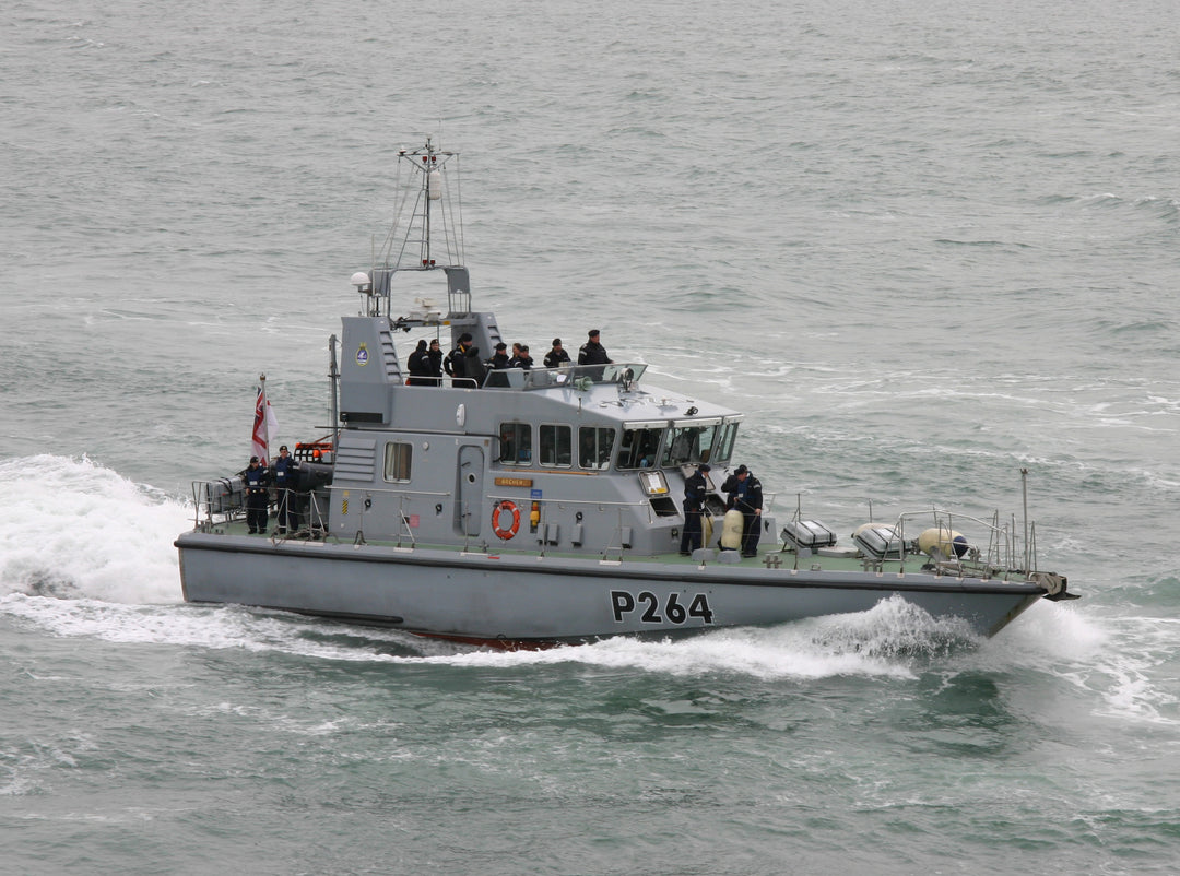 HMS Archer P264 | Photo Print | Framed Print | Poster | Archer Class | P2000 | Royal Navy Hampshire Prints
