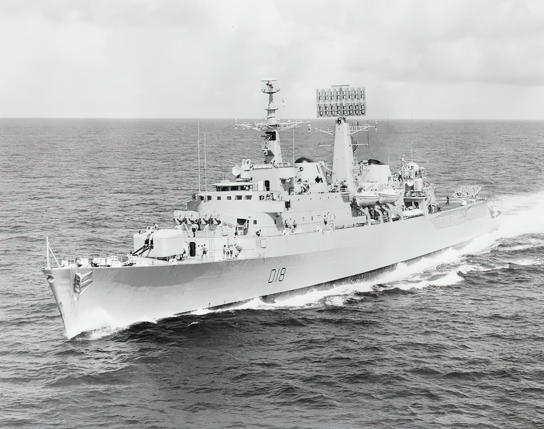HMS Antrim D18 | Photo Print | Framed Print | County Class | Destroyer | Royal Navy Hampshire Prints