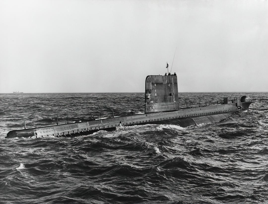HMS Oracle S16 Submarine | Photo Print | Framed Print | Oberon Class | Royal Navy Hampshire Prints