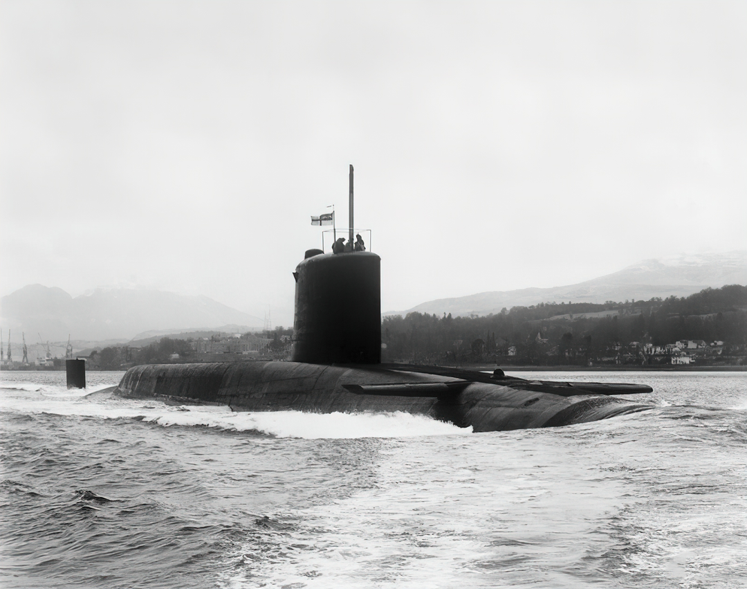 HMS Resolution (S22) Photo Print - Leaving Harbour - Royal Navy Resolution Class Submarine Posters, Prints, & Visual Artwork Hampshire Prints 6 x 4 No Frame No