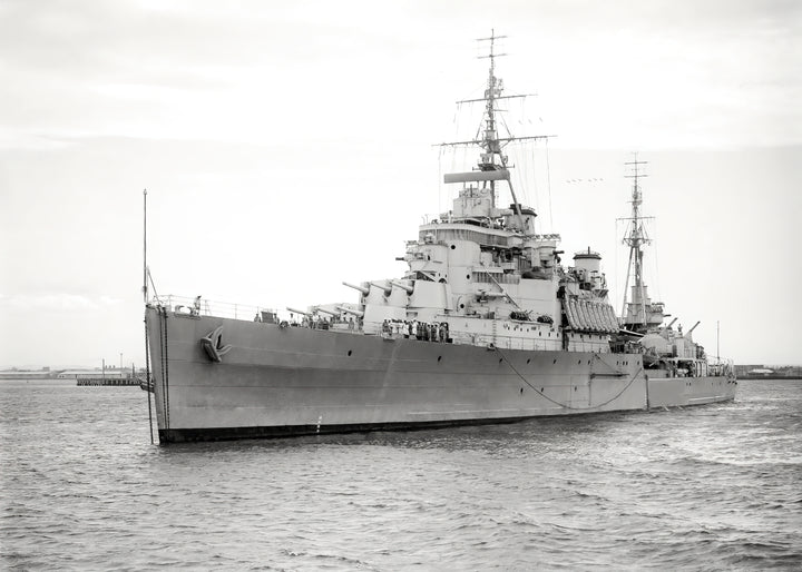 HMS Bermuda (52) | Photo Print | Framed Print | Fiji Class | Light Cruiser | Royal Navy Hampshire Prints