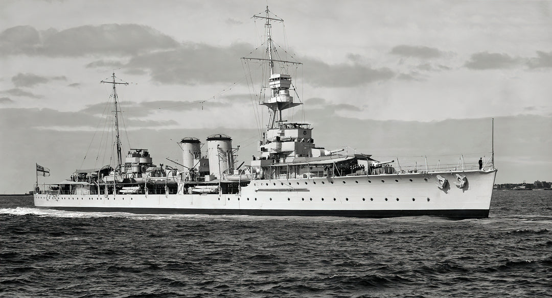 HMS Danae D44 Royal Navy Danae class cruiser Photo Print or Framed Photo Print - Hampshire Prints