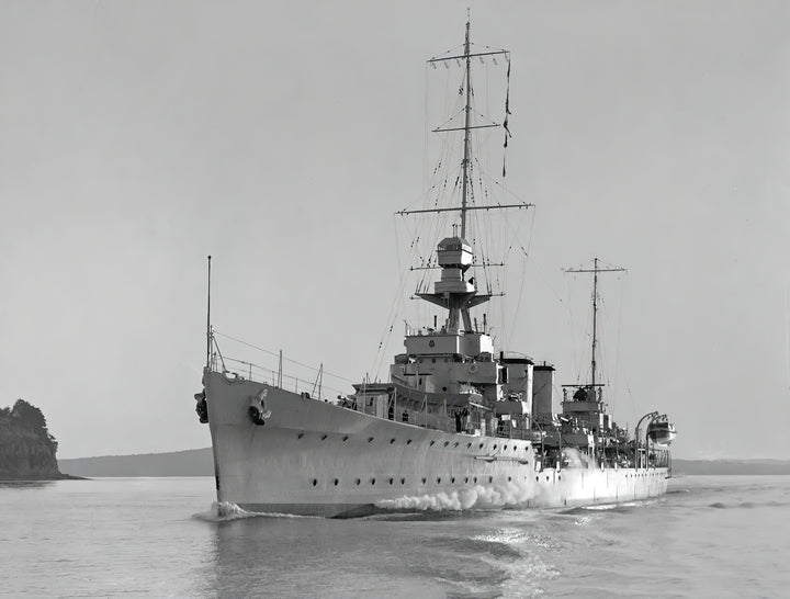 HMS Dunedin | Photo Print | Framed Print | Poster | Danae Class | Cruiser | Royal Navy Hampshire Prints