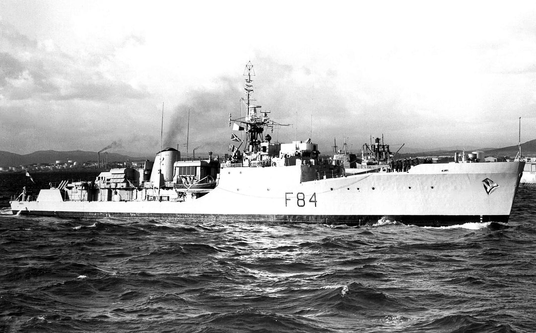 HMS Exmouth F84 Royal Navy Blackwood class frigate Photo Print or Framed Print - Hampshire Prints