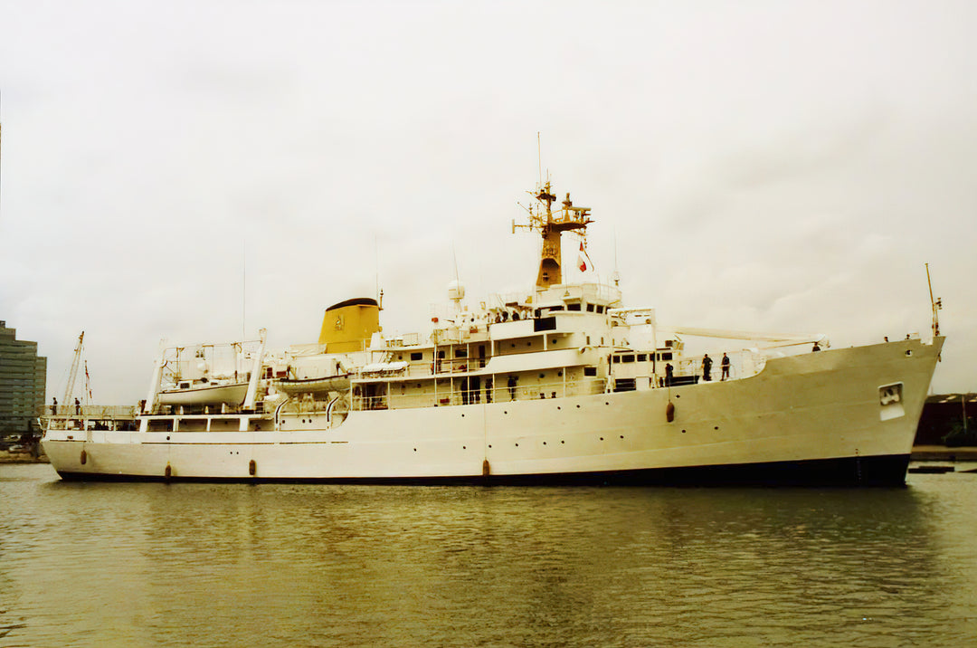 HMS Herald H138 | Photo Print | Framed Print | Hecla Class | Survey Vessel | Royal Navy Hampshire Prints