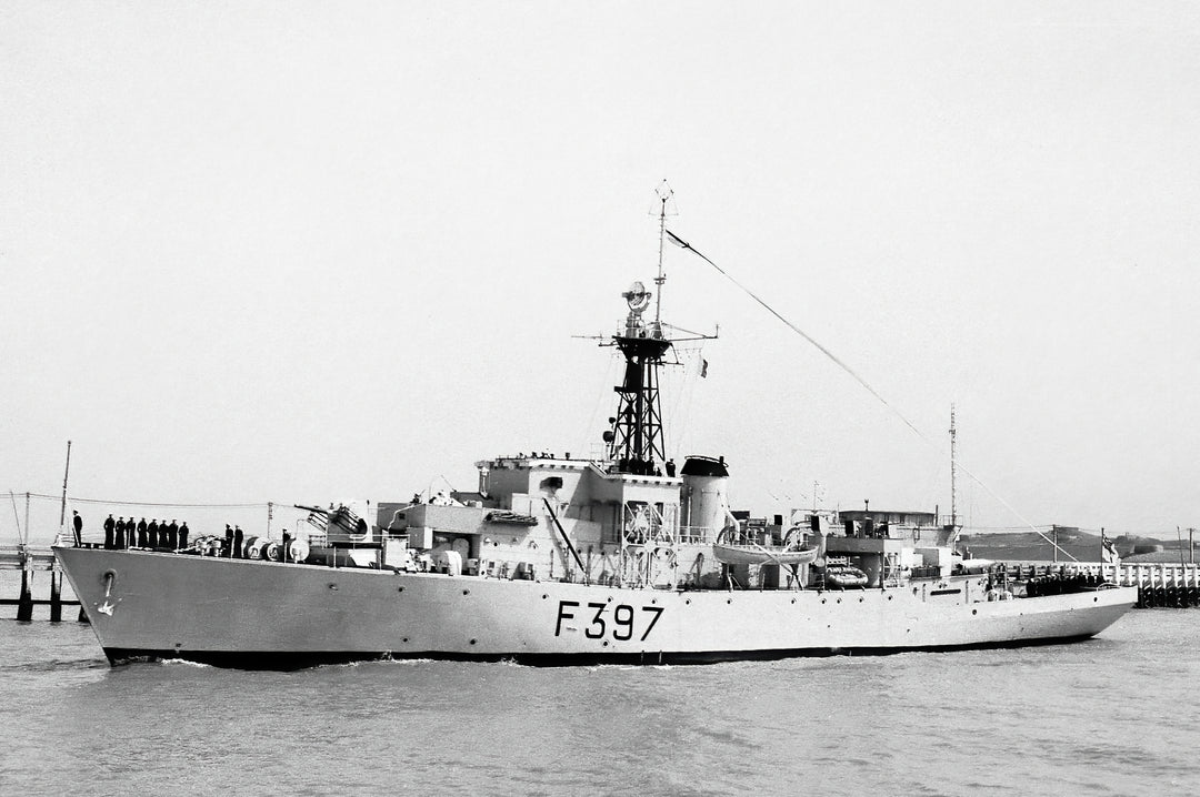 HMS Launceston Castle F397 (K397) | Photo Print | Framed Print | Castle Class | Corvette | Royal Navy Hampshire Prints