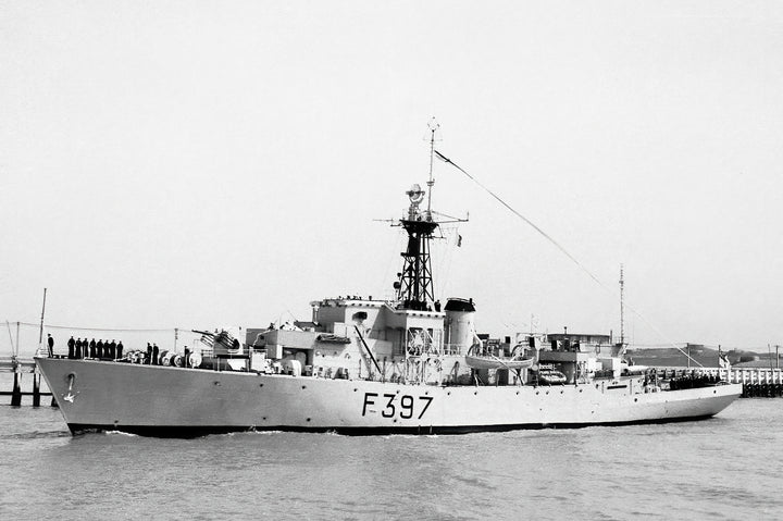 HMS Launceston Castle F397 (K397) Royal Navy Castle class corvette Photo Print or Framed Print - Hampshire Prints